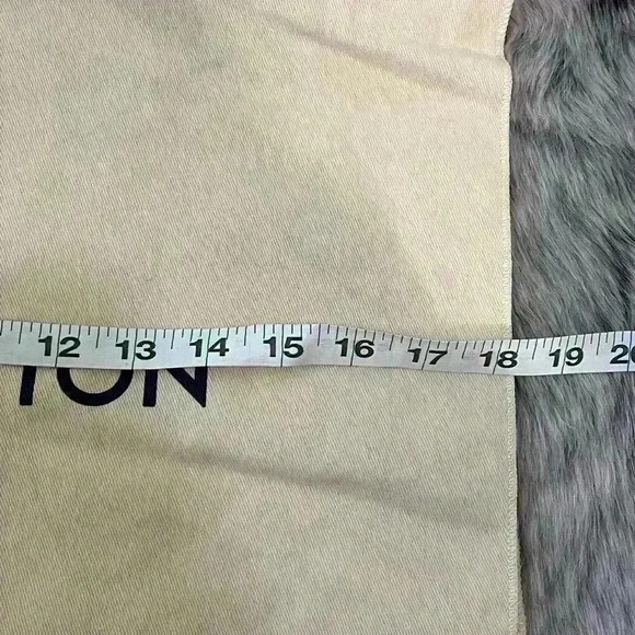 LOUIS VUITTON fold over Dust Bag Beige #D21314 04/17 - Picture 3 of 7